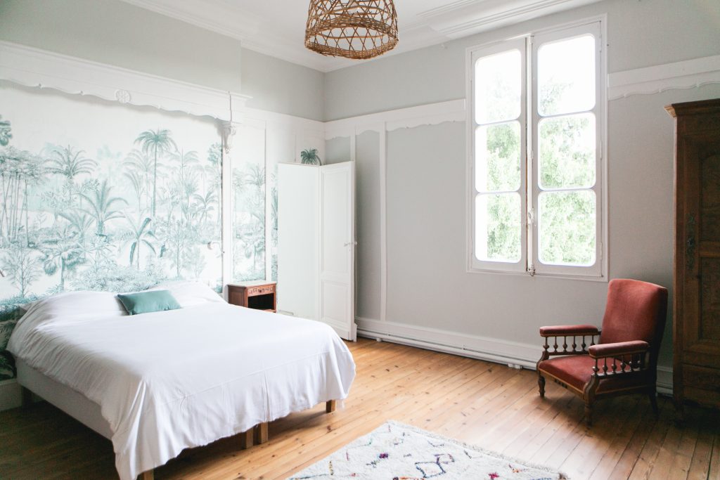 Suite parentale spacieuse avec salle de bain attenante